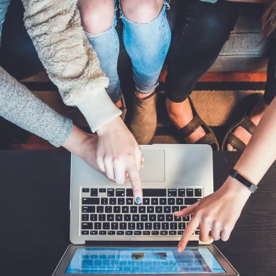 Comment trouver ton stage en agence de communication à Lyon ?