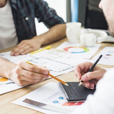 Comment donner une image pro à son entreprise dès le lancement ? Lancer son entreprise, c’est excitant. Mais soyons honnêtes : si votre image n’est pas professionnelle dès le départ, vos prospects risquent de vous juger… et de filer ailleurs. Bonne nouvelle : soigner son image n’est pas une affaire de grosses multinationales. Avec les bons choix, vous pouvez inspirer confiance dès le jour 1.